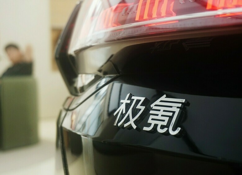 Остановить китайский автопром: Tesla принесут в жертву традиционным автомобилям