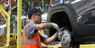 В России стали собирать в два раза больше автомобилей