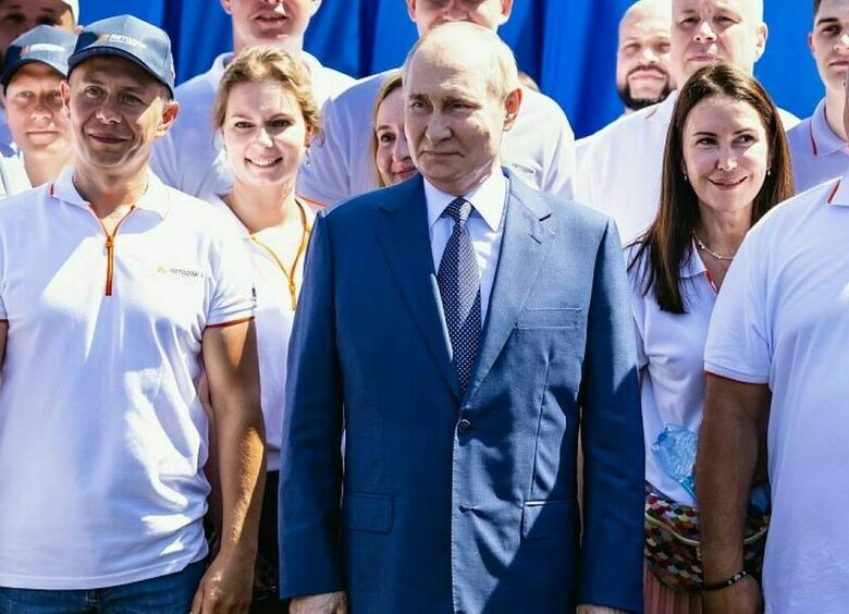 Изображение Навстречу серийному выпуску: чем могла запомниться Владимиру Путину LADA Aura