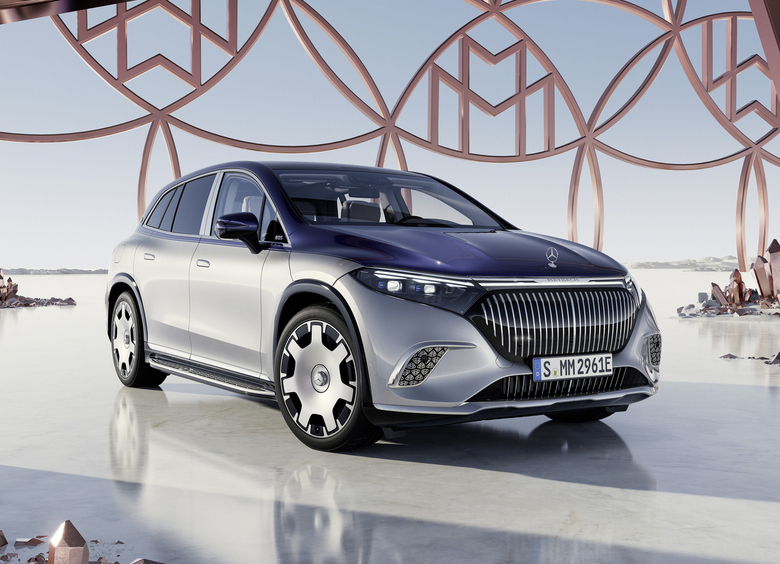 Первый электрокроссовер Maybach появился в продаже в России
