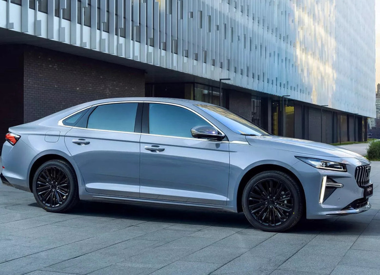 В России стартовали «официальные» продажи среднеразмерного седана Geely Preface
