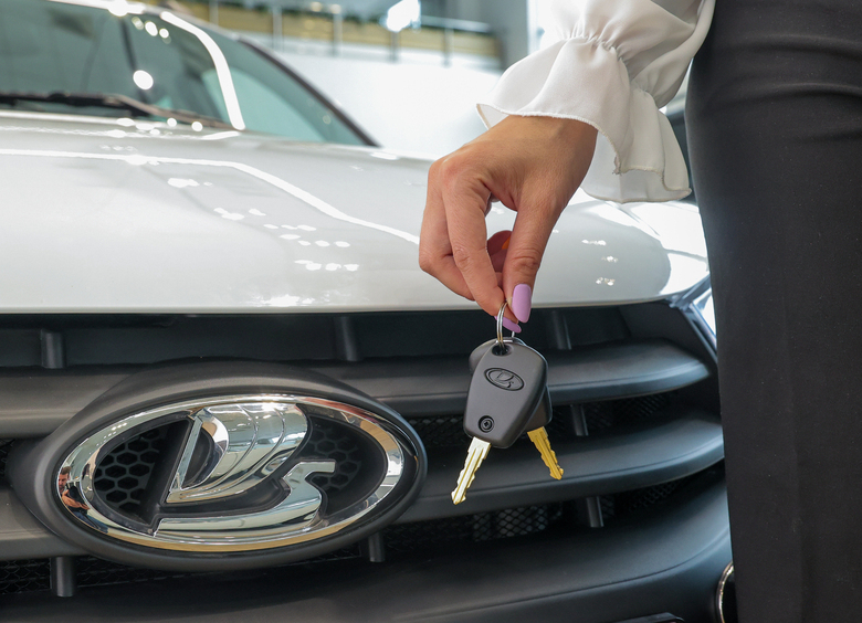 Изображение Зачем на барахолках продают старые ключи от автомобиля без самой машины
