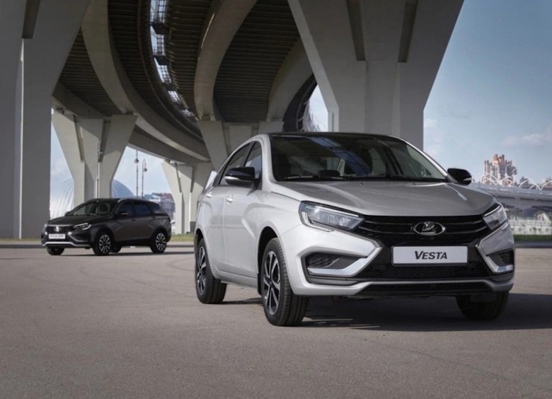 Изображение LADA Vesta c новыми опциями приехала к дилерам марки