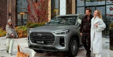Очень недорого: JAC везет в Россию минивэн, внедорожник и компактный кроссовер