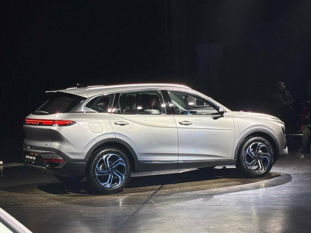 Кроссовер Bestune T90