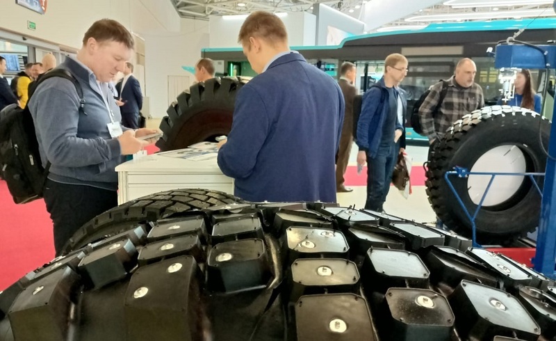 COMTRANS-2024: шипы из полимера, «бессмертные» АКБ, нестареющая «синтетика»