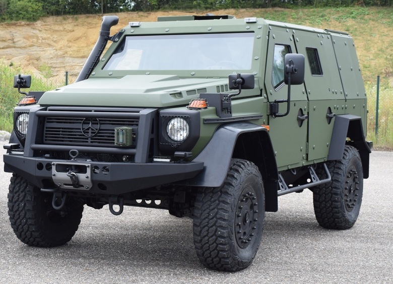 Изображение Тачанка 2.0: немцы отправили бандеровцам зенитный Mercedes-Benz G-klass
