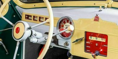 В Москве отреставрировали 70-летнее такси ГАЗ «Победа»