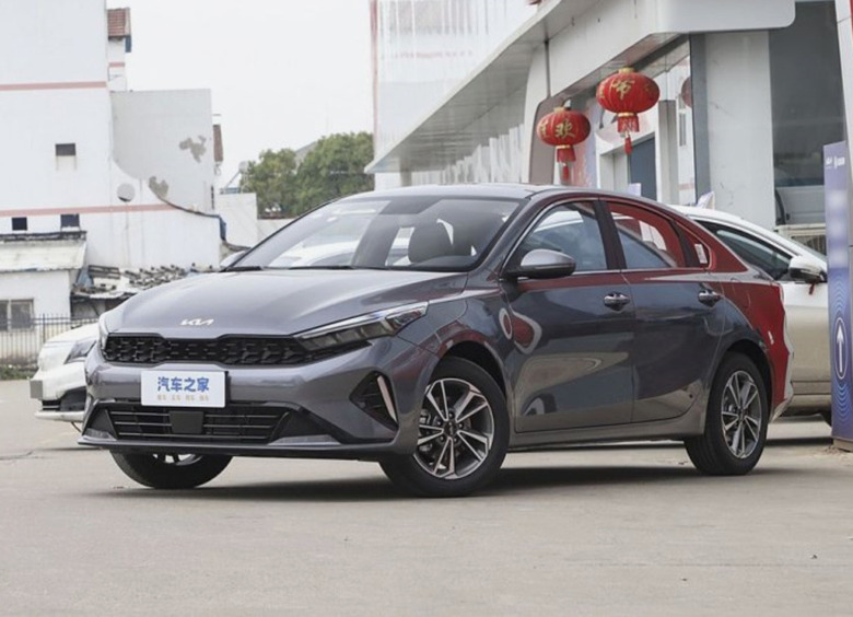 Изображение В Россию привезли новый Kia K3: цена — «всего» 3 миллиона рублей