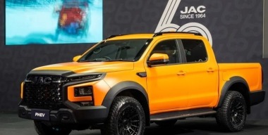 JAC провела глобальную премьеру гибридного пикапа T9 с полным приводом