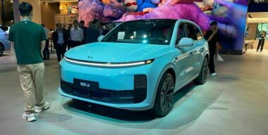 LiXiang представил на Шанхайском автосалоне обновленный кроссовер L6
