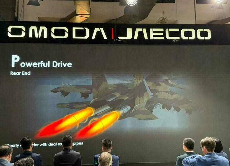 Изображение Шок и трепет: как 9 мая Су-27 отжигал на Барселонском автосалоне-2025