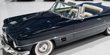 Редкий кабриолет Dual-Ghia 1957 года из гаража Синатры выставили на продажу