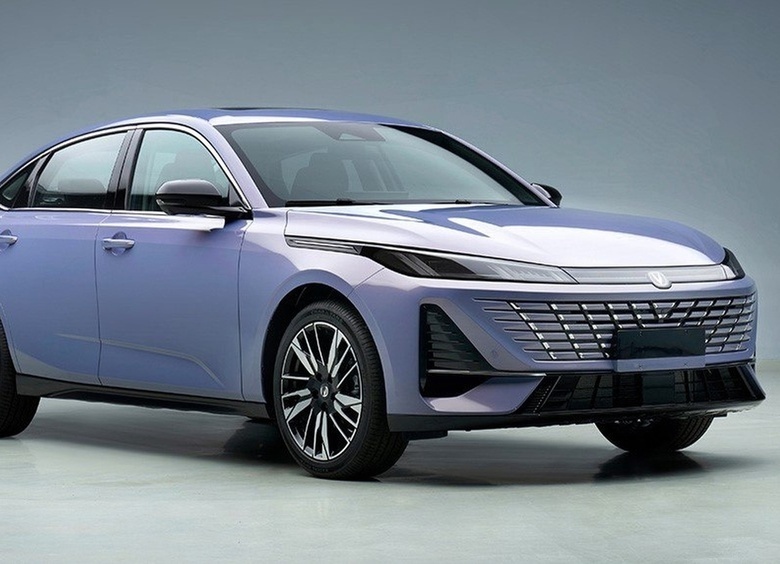 Изображение Обновленный седан Changan Lamore прошел сертификацию в Китае