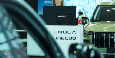 Лебедь, рак и щука: как чиновники «спасают» российский автопром