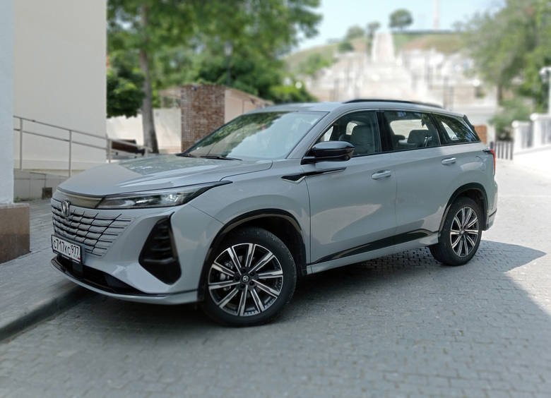 Изображение Кароши люблю, плохой — нет: тест-драйв Changan CS75 Plus