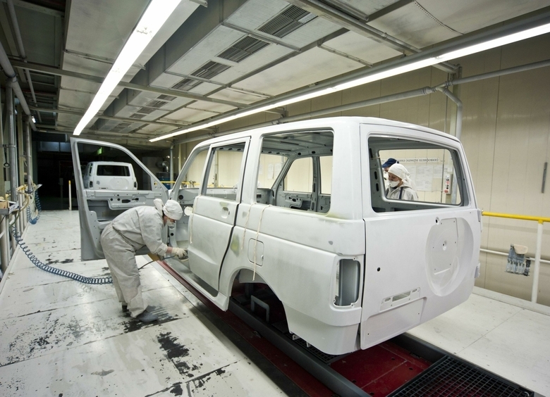 Изображение Российских автопроизводителей обяжут использовать отечественную краску