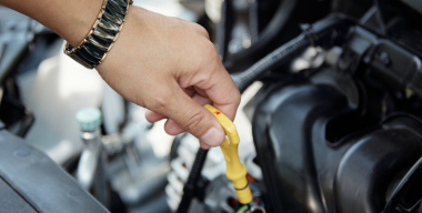 Автоэксперт Сокуев объяснил, что будет, если не менять моторное масло вовремя