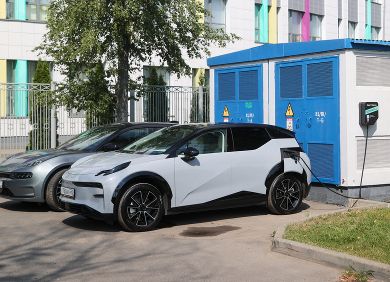 Изображение Продажи подержанных авто с ДВС в России снижаются, а с электромоторами — растут