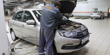 Не потеряешь — не найдешь: зачем механики в автосервисах кладут в карман магнит