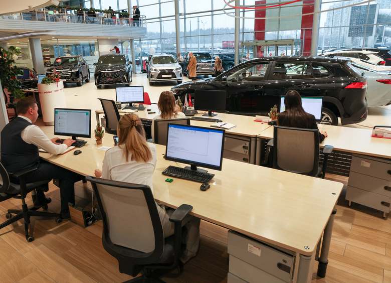 Изображение Продажи новых легковых автомобилей в России снизились на 8%
