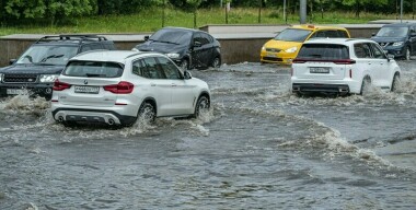 Компенсацию за затопленное из-за ливня авто можно будет получить по ОСАГО