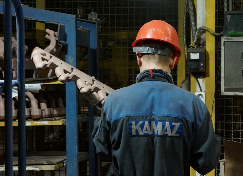 Изображение «КамАЗ» введет четырехдневную рабочую неделю с августа