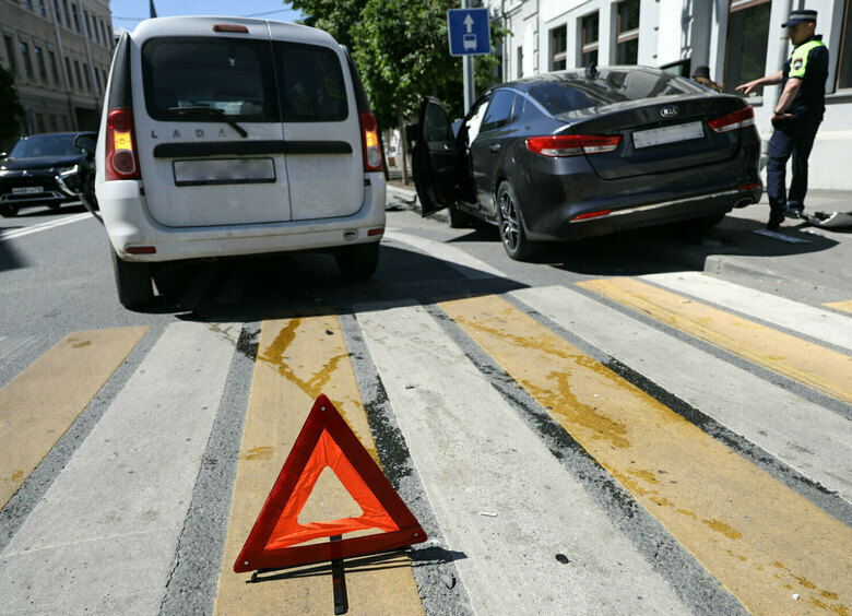 Изображение Пьяный водитель в Татарстане врезался в авто и сбил пешеходов