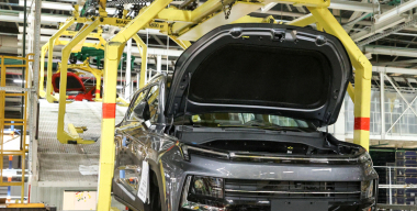 Российские автозаводы выпустили более 440 000 легковых машин в 2025 году