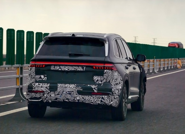 Изображение Обновленный Geely Monjaro с «автопилотом» заметили на дорожных тестах в Китае
