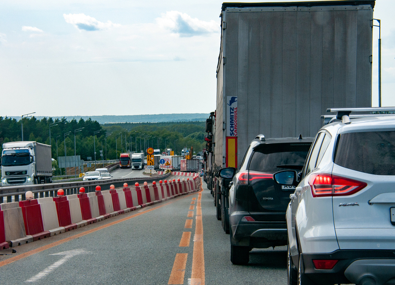 Изображение Пробка в 11 км остановила движение по трассе под Ростовом из-за аварии