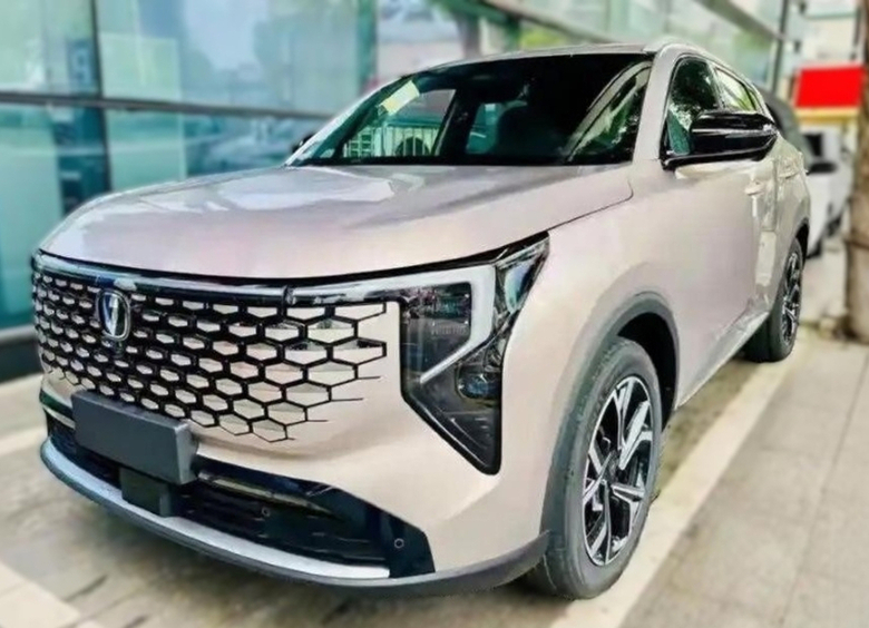Изображение Новый Changan CS55 Plus попался «фотошпионам» в Китае