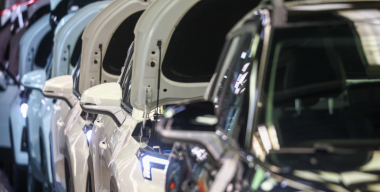 «Москвич» расширяет модельный ряд, УАЗ испытывает новый двигатель, Tenet вывел на рынок первую машину: итоги недели