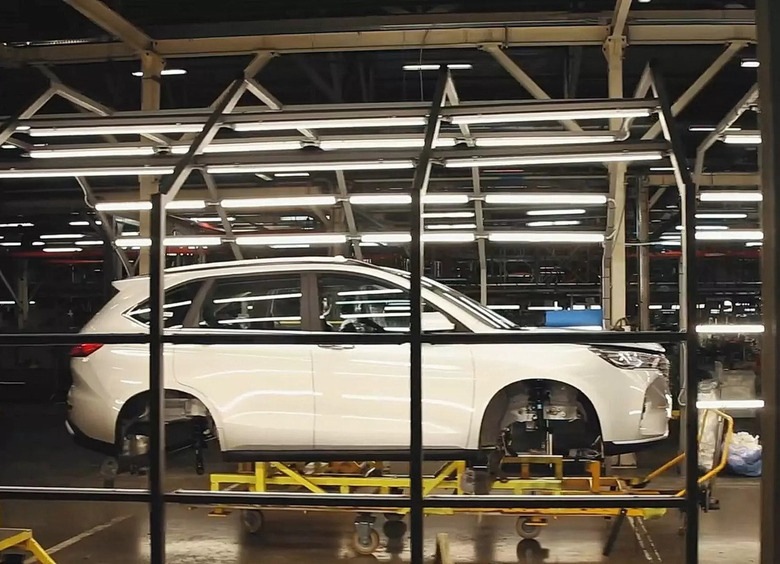 Изображение С конвейера сошла тысяча кузовов кросовера Haval M6