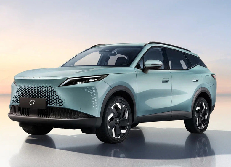 Изображение Кроссовер Omoda C7 сертифицировали для России