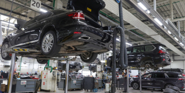 Стало известно, сколько россияне потратили на ремонт машин летом 2025 года