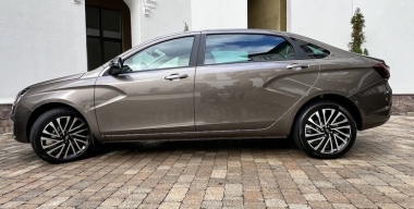 Слабая Aura: почему бизнес-седан LADA оказался никому не нужен