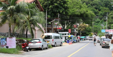 Российского блогера Дзугкоева задержали за секс в кузове пикапа в Таиланде