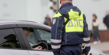 Дело было не в бобине: машины с «рулем в бардачке» уйдут из России естественным образом