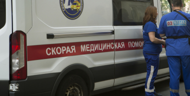 Скорая помощь врезалась в столб, чтобы не сбить пешехода в Нижнем Новгороде