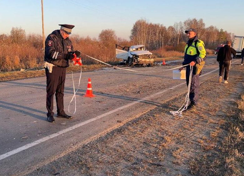 Изображение Водитель погиб в массовой аварии с трактором под Камышловом