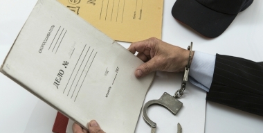 Красноярец инсценировал угон автомобиля, чтобы не ехать с женой по магазинам