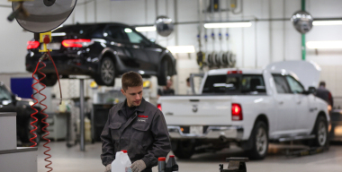 Владельцев машин сбежавших из России брендов предупредят об отзывах