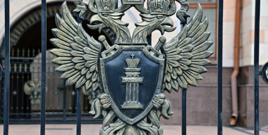 Мотоциклист напал с ножом на женщину в Казани