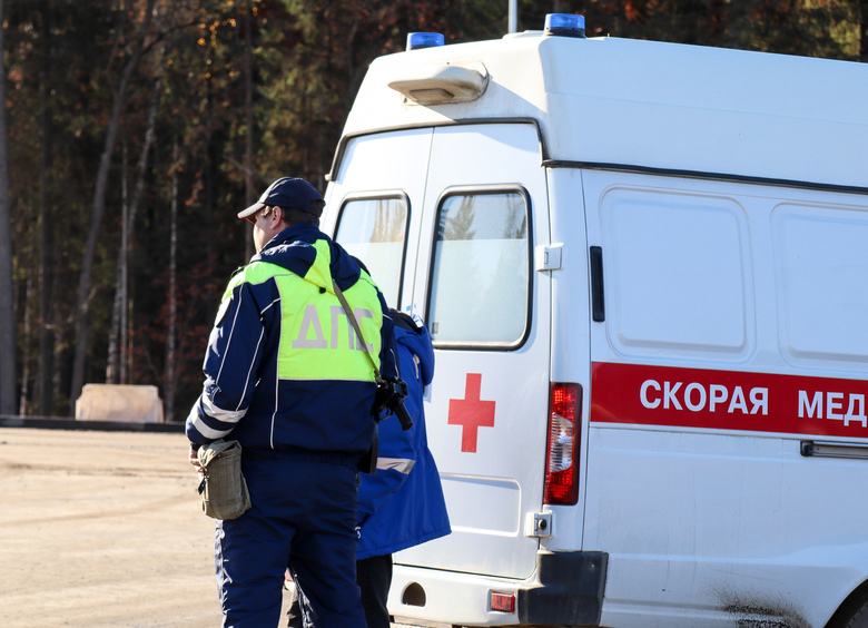 Изображение Водитель опрокинувшейся фуры с песком погиб на трассе в Тульской области