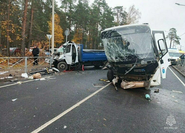 Изображение После смертельного ДТП с автобусом под Петербургом возбудили уголовное дело