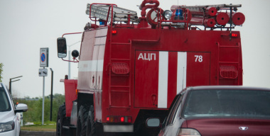 Пьяный предприниматель поджег автомобиль в Ленинградской области