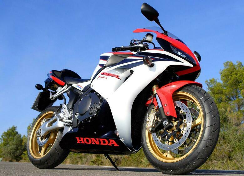 Россияне купили рекордное количество мотоциклов с пробегом в 2025 году