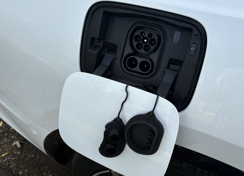 Последний камень в огород: Китай закрывает тему электромобилей