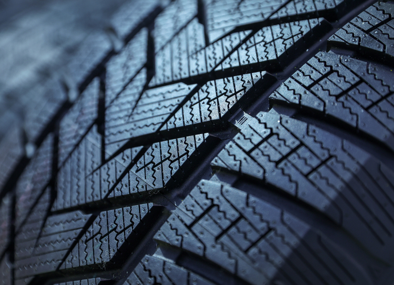 Как правильно хранить шины в квартире, чтобы они прослужили как можно дольше